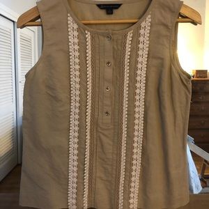 Brooks Brothers Linen Top with White Lace Detailing (Size 2)